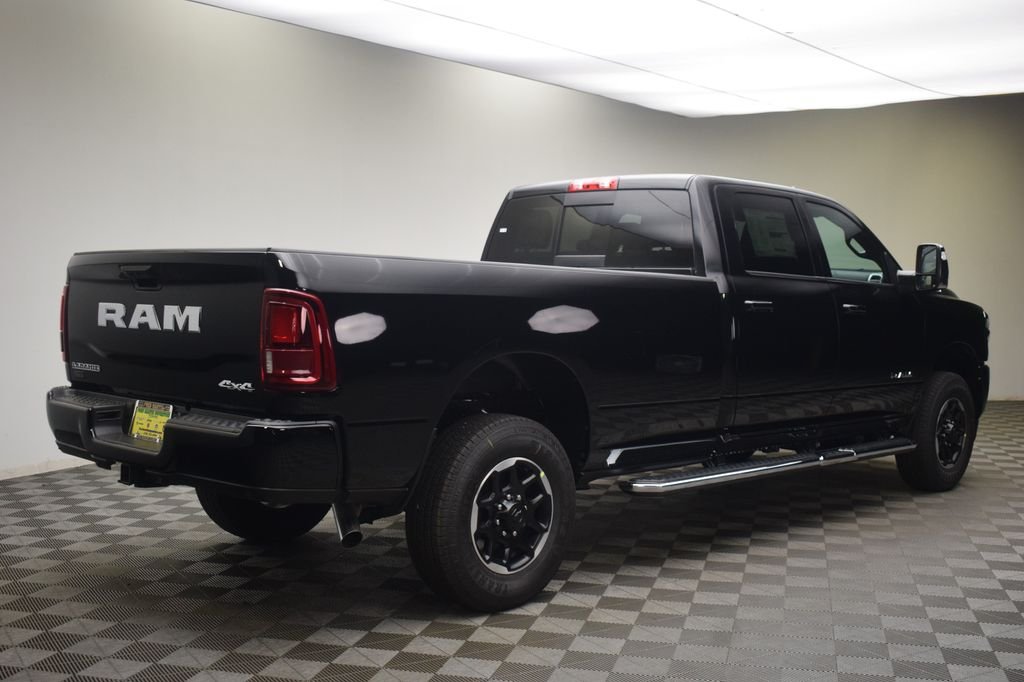 New 2026 Diamond Black Crystal Pearl-Coat Exterior Paint RAM Laramie image 6