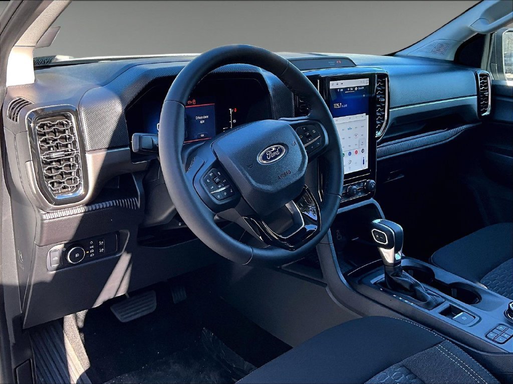 New 2026 Oxford White Ford XLT image 7