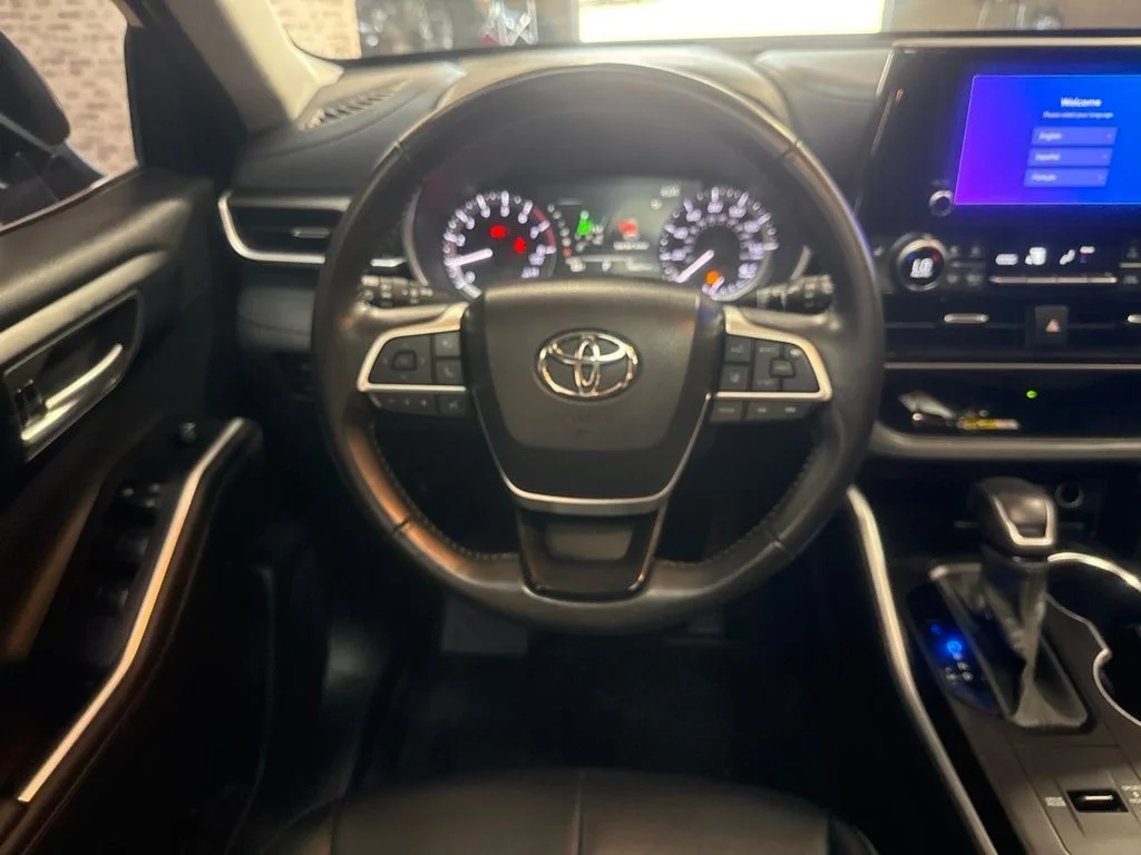 Used 2023 Gray Toyota XLE image 17