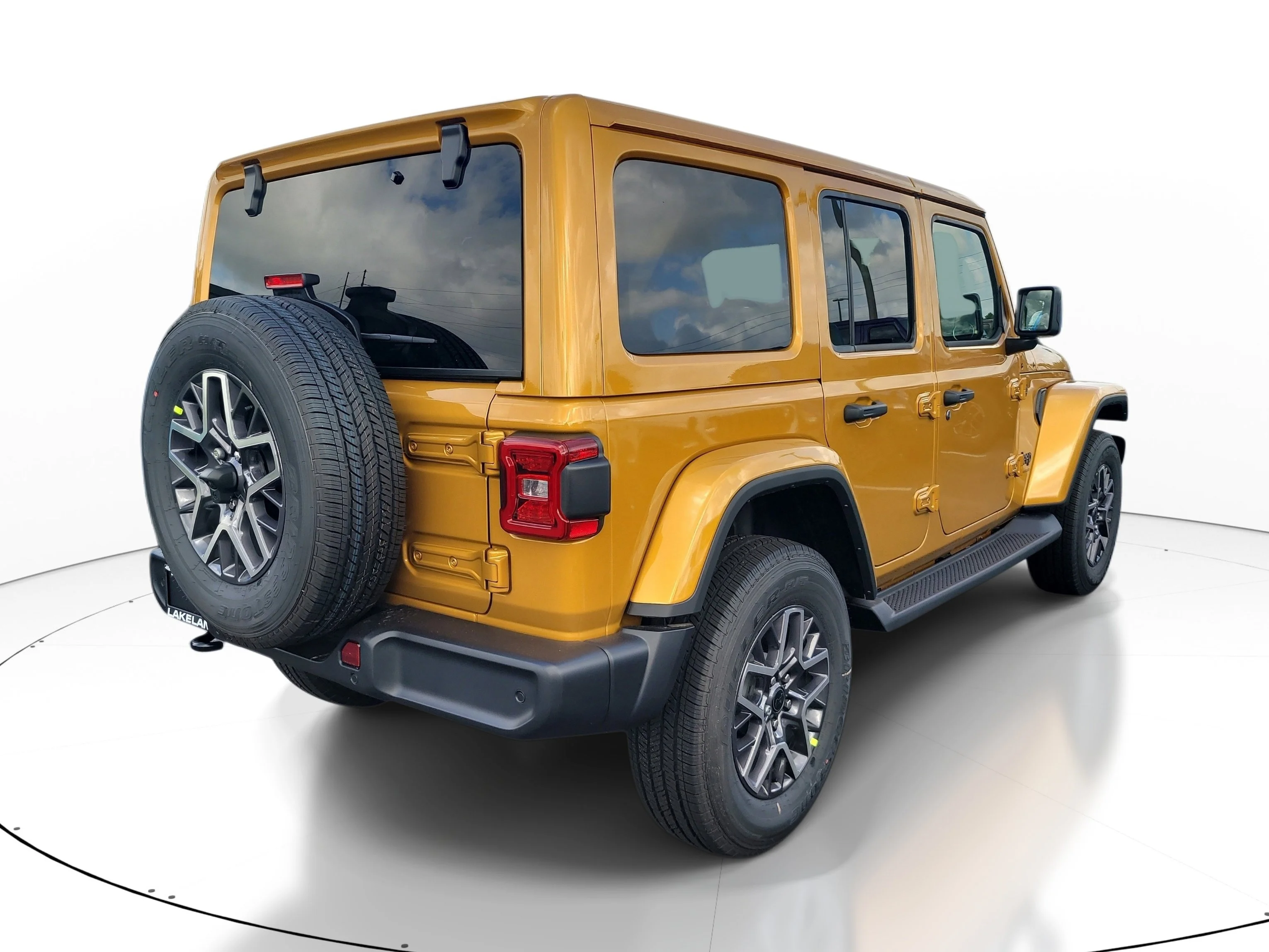 New 2026 Goldilocks Jeep Sahara image 6