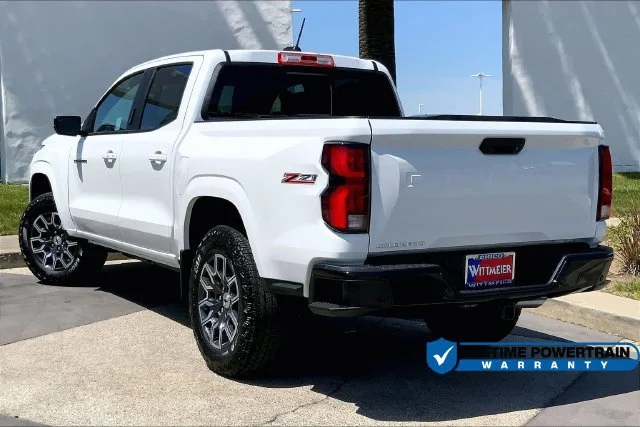 2026 Chevrolet Colorado Z71 - Photo 3