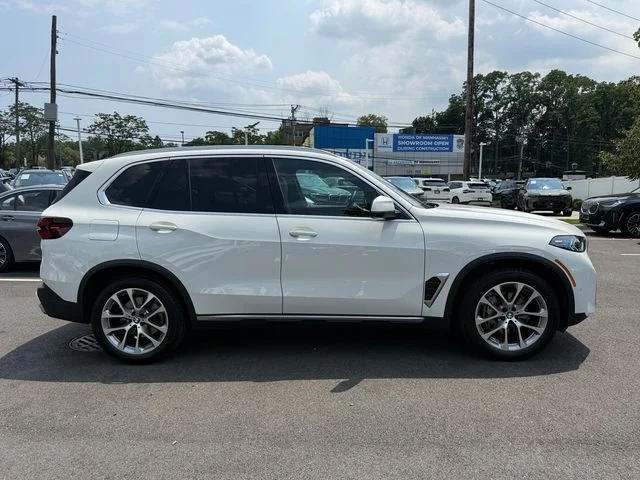 Used 2026 Alpine White BMW xDrive40i image 4