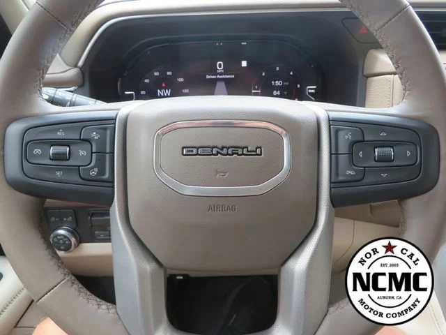 2023 GMC Yukon Denali - Photo 30