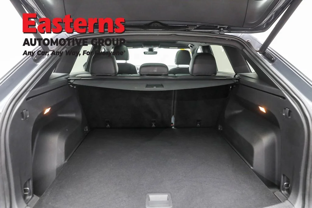Used 2021 Gray Volkswagen 2.0T SEL image 9
