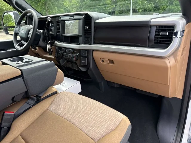 New 2026 Oxford White Ford F-350® XLT image 42