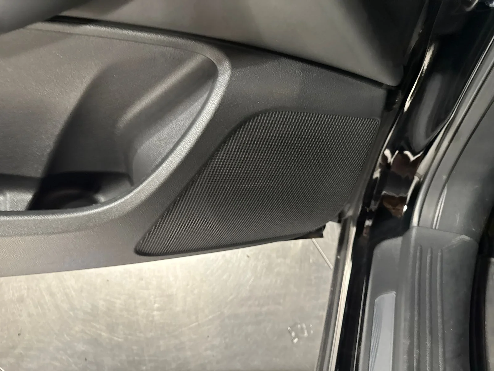 Used 2019  INFINITI ESSENTIAL image 12