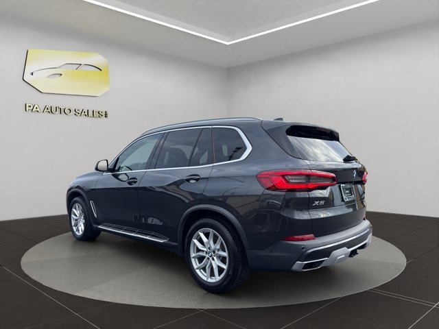 Used 2019 Dark Graphite Metallic BMW xDrive40i image 5