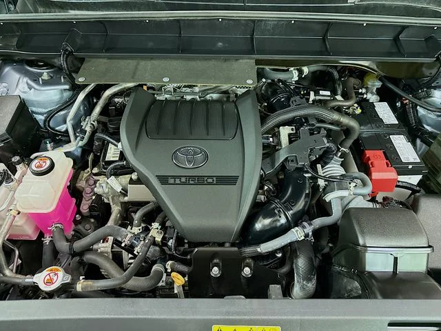 Used 2023  Toyota Limited image 32