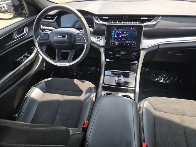 Used 2024 Baltic Gray Metallic Clearcoat Jeep Altitude X image 34