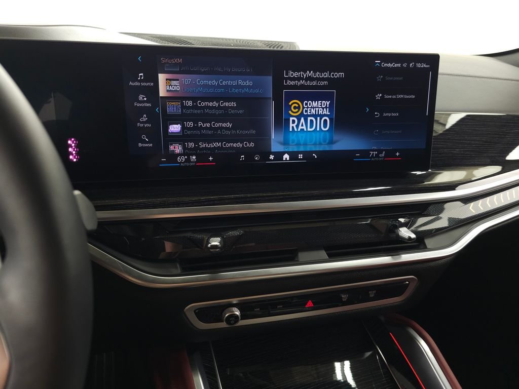 Used 2026 White BMW xDrive40i image 25