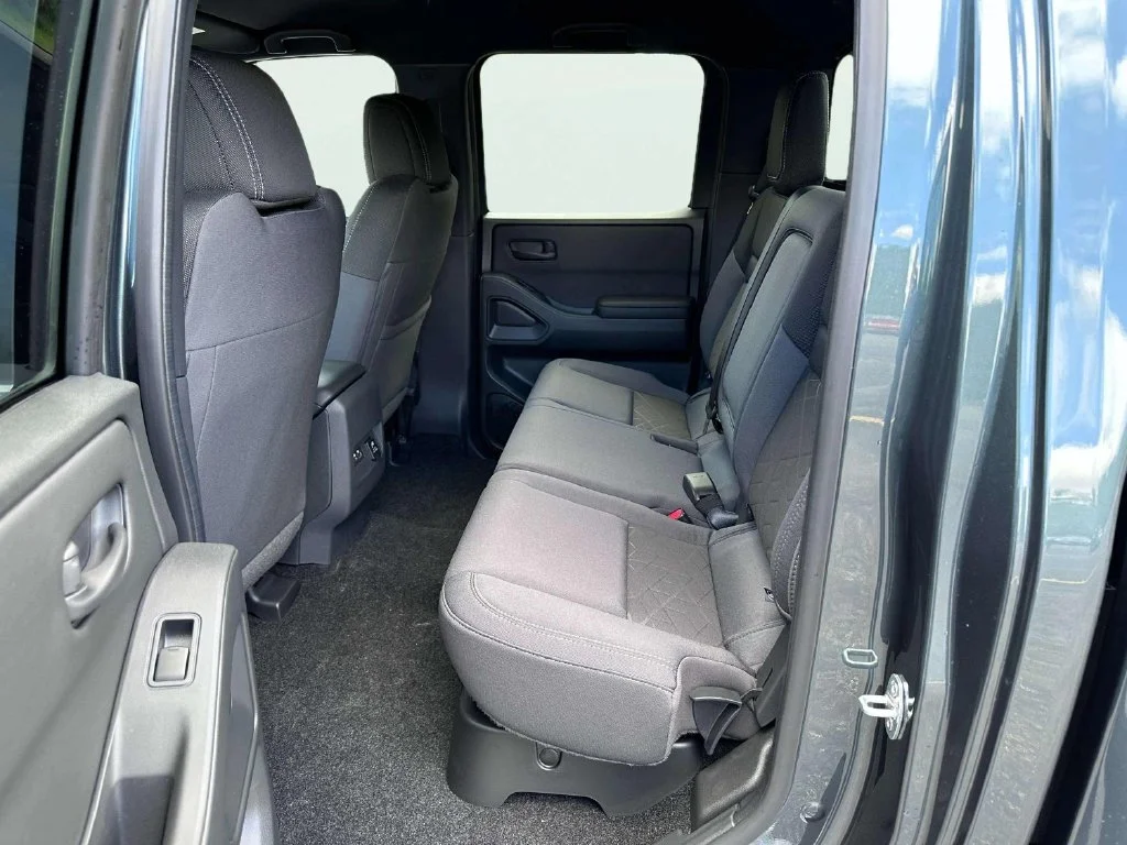 New 2027 Alpine Metallic Nissan Crew Cab SV image 14