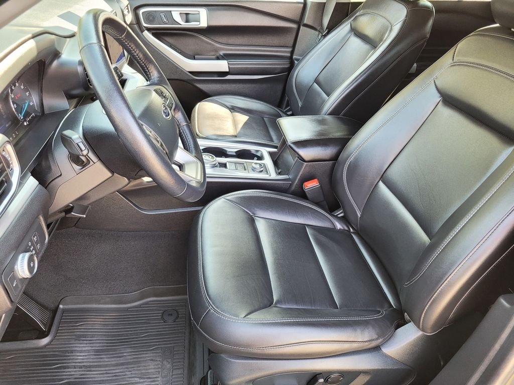 Certified Used 2022 Gray Metallic Ford XLT image 17