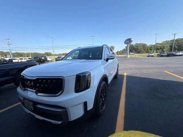 Used 2023 White Kia SX-Prestige X-Pro image 1