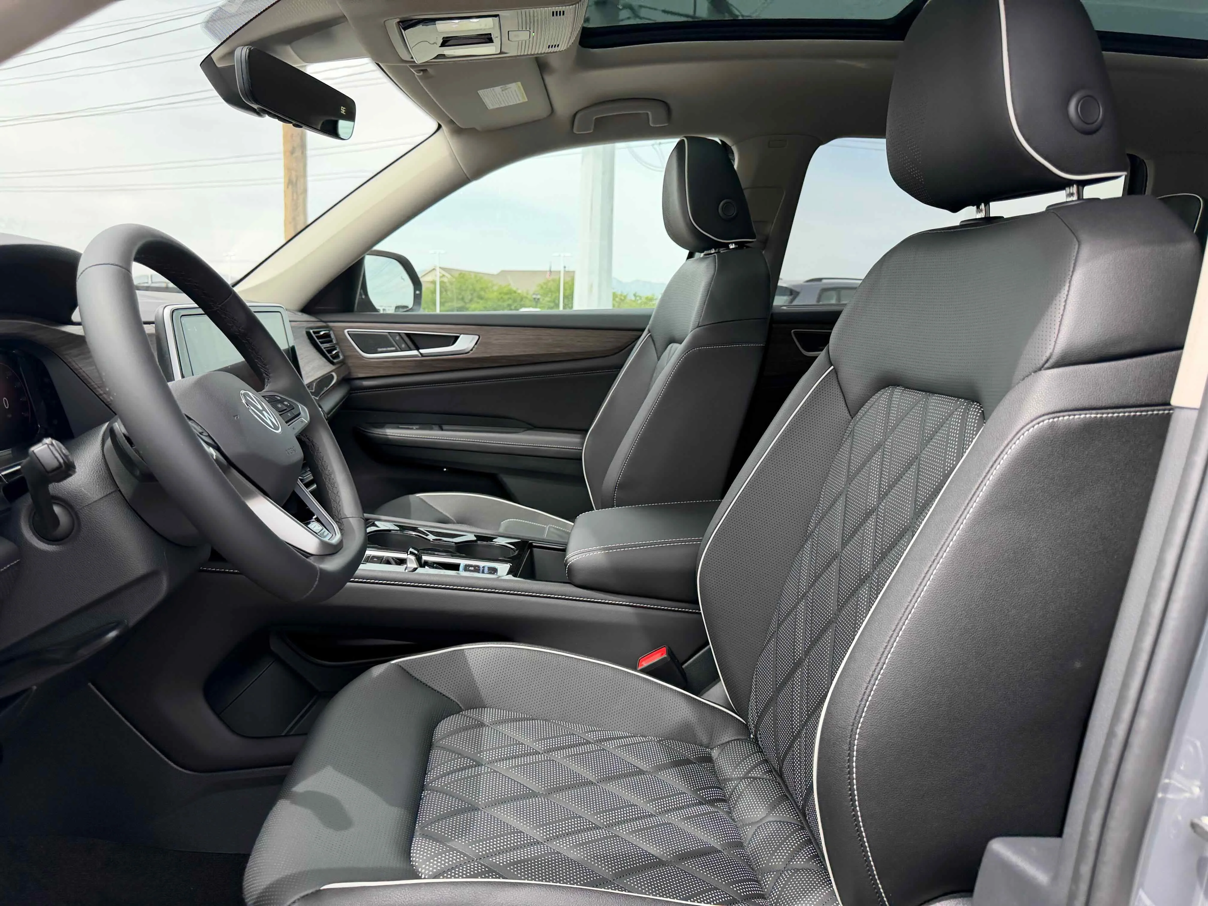 New 2026 Gray Volkswagen 2.0T SEL Premium R-Line image 4