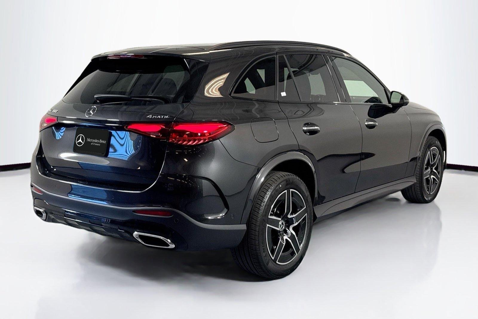 New 2026 Graphite Grey Metallic Mercedes-Benz GLC 300 image 5