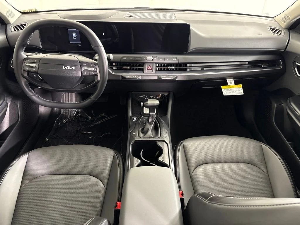 New 2026 Snow White Pearl Kia EX image 13