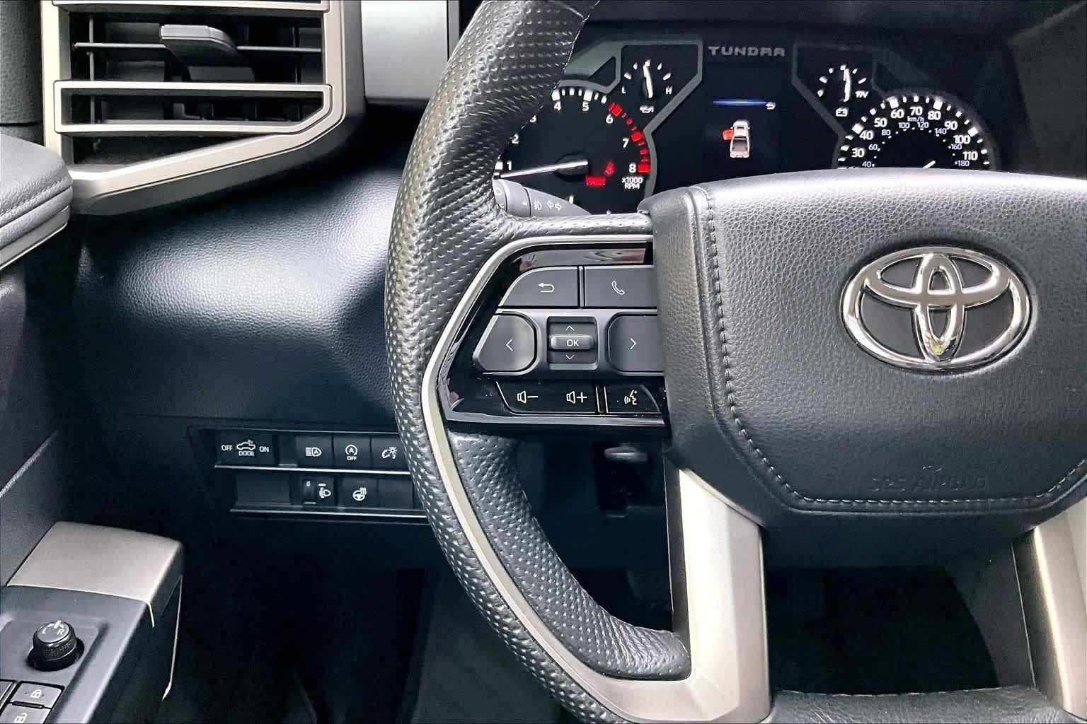 Used 2024 Ice Cap Toyota SR5 image 23