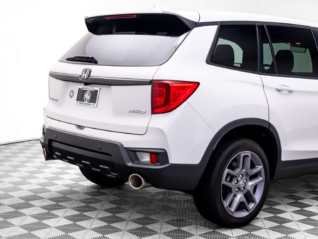Certified Used 2023 Platinum White Pearl Honda AWD EX-L image 34