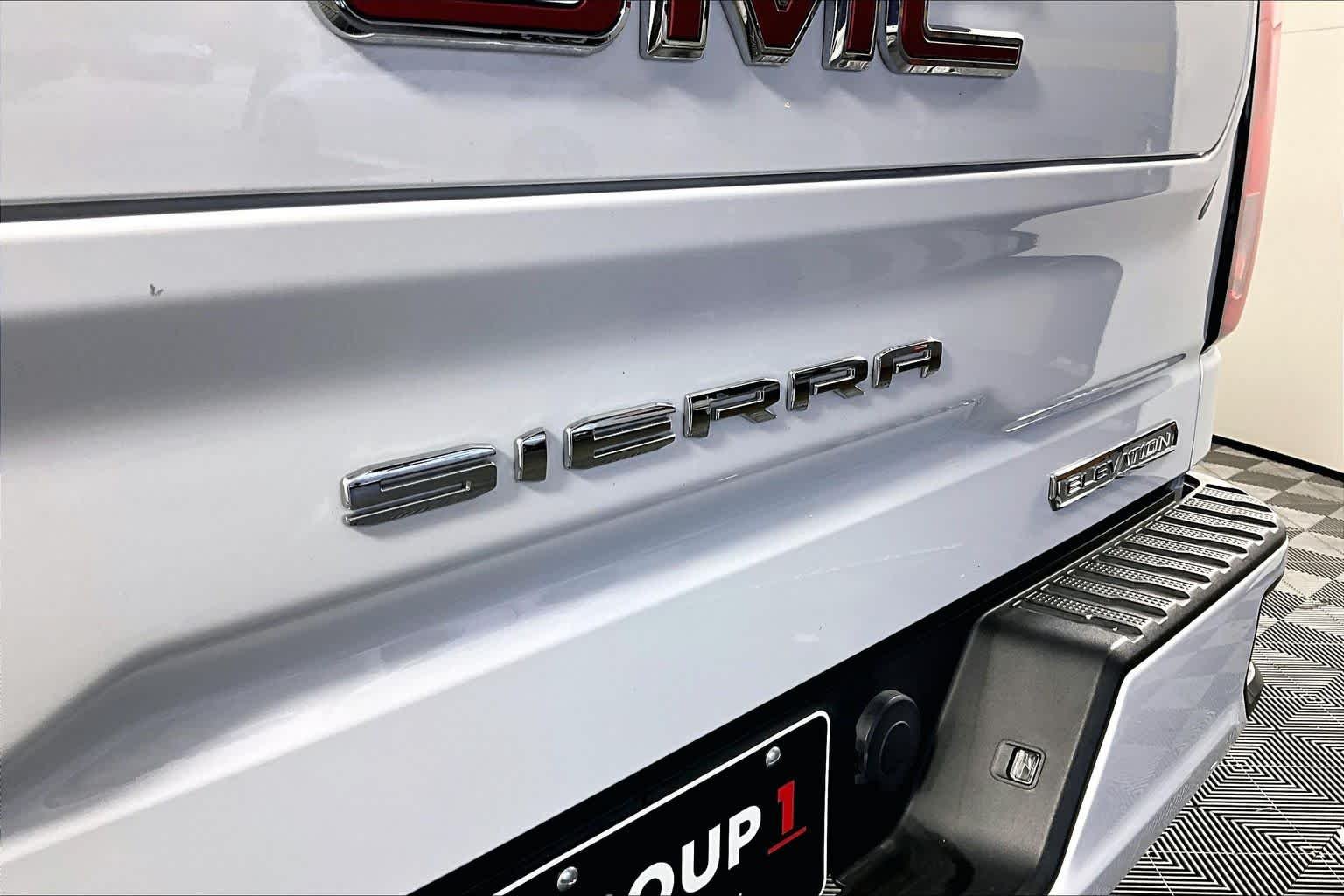 Used 2023 Summit White GMC Elevation image 31