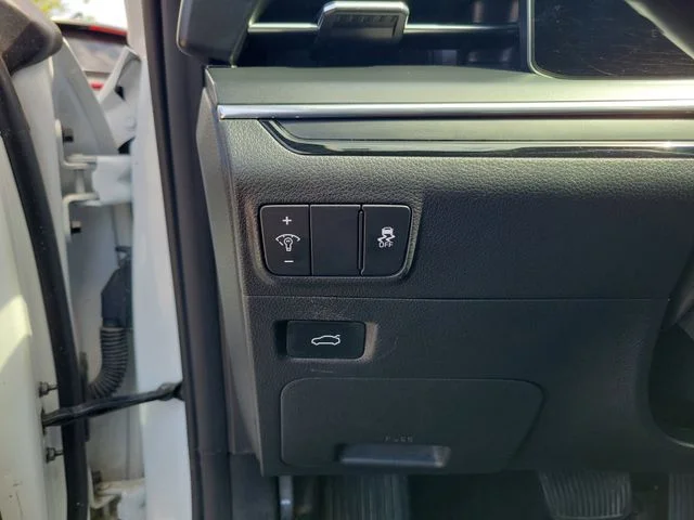 Used 2025 White Kia GT-Line image 16