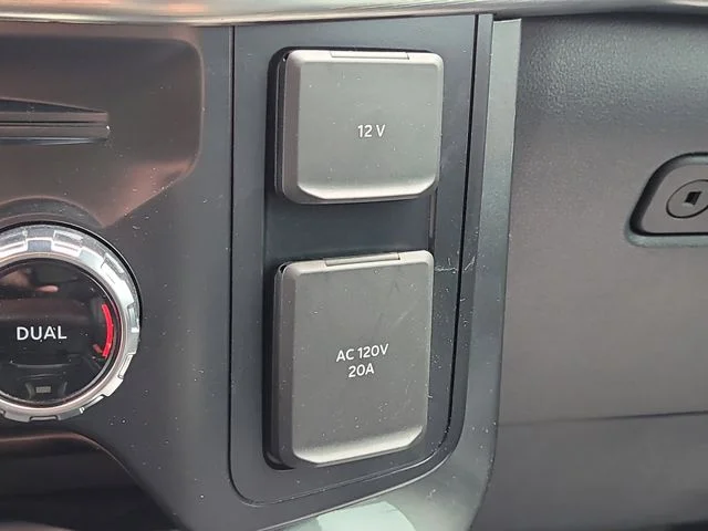 Used 2022 Gray Ford Lariat image 27