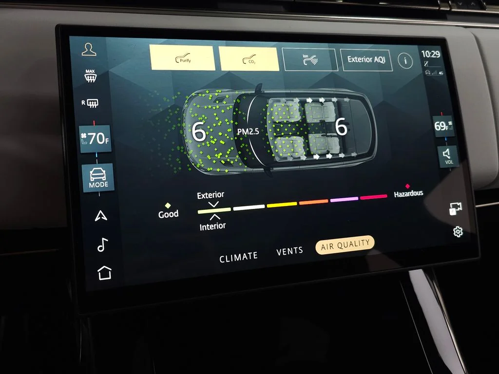 Used 2025 Black Land Rover Autobiography image 32