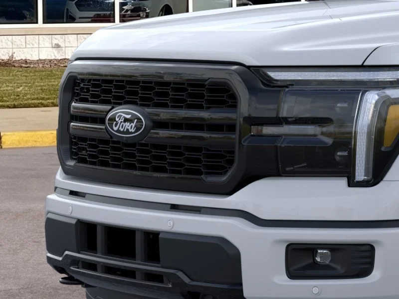 New 2026 Oxford White Ford Lariat® image 18