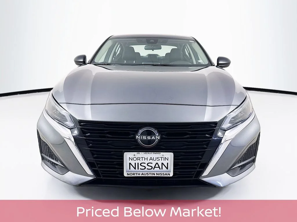 Certified Used 2024 Gray Nissan 2.5 SV image 3