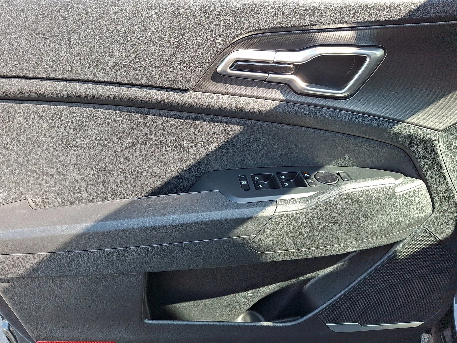 New 2026 Gravity Gray Kia LX image 5