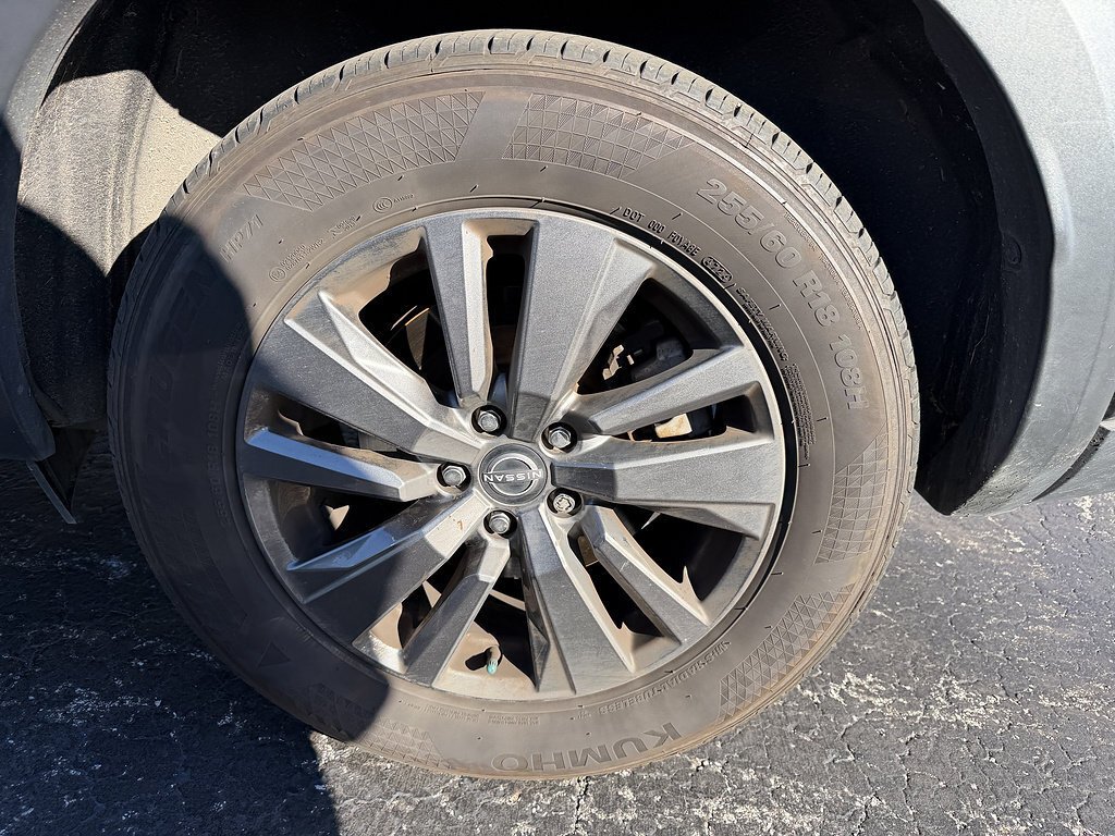 Used 2022 Super Black Nissan S image 18