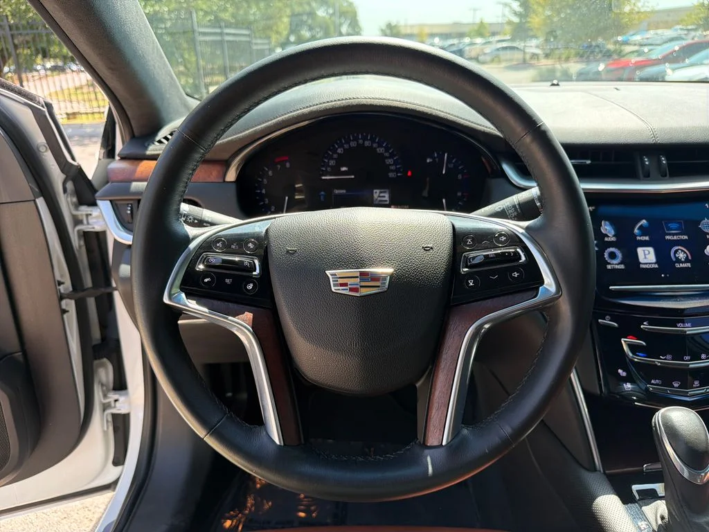 Used 2016 White Cadillac Luxury image 23