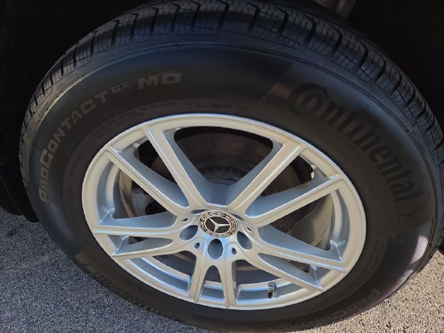 Certified Used 2023 White Mercedes-Benz GLC 300 image 26