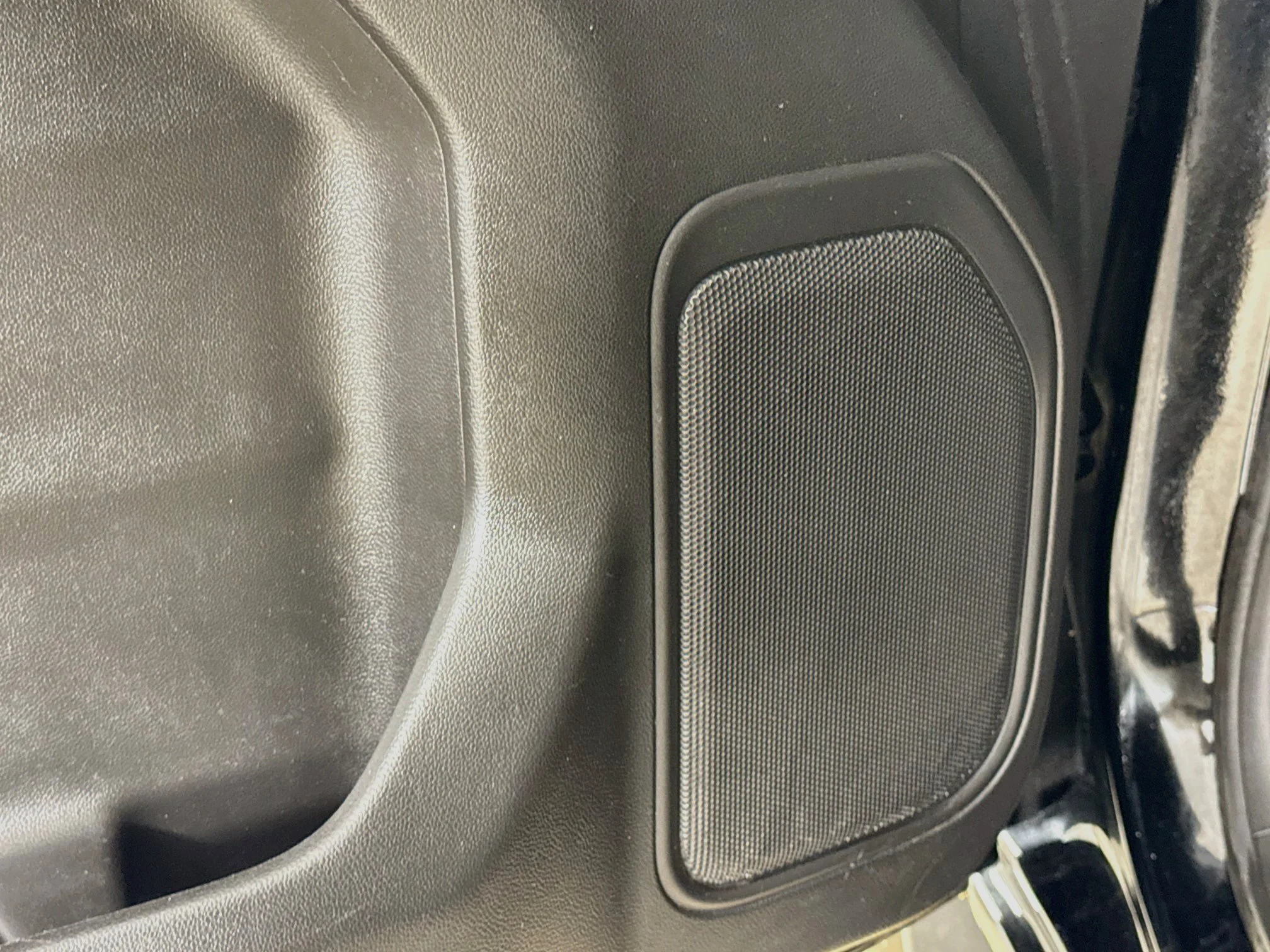 Used 2020 BLACK Chevrolet LT image 21