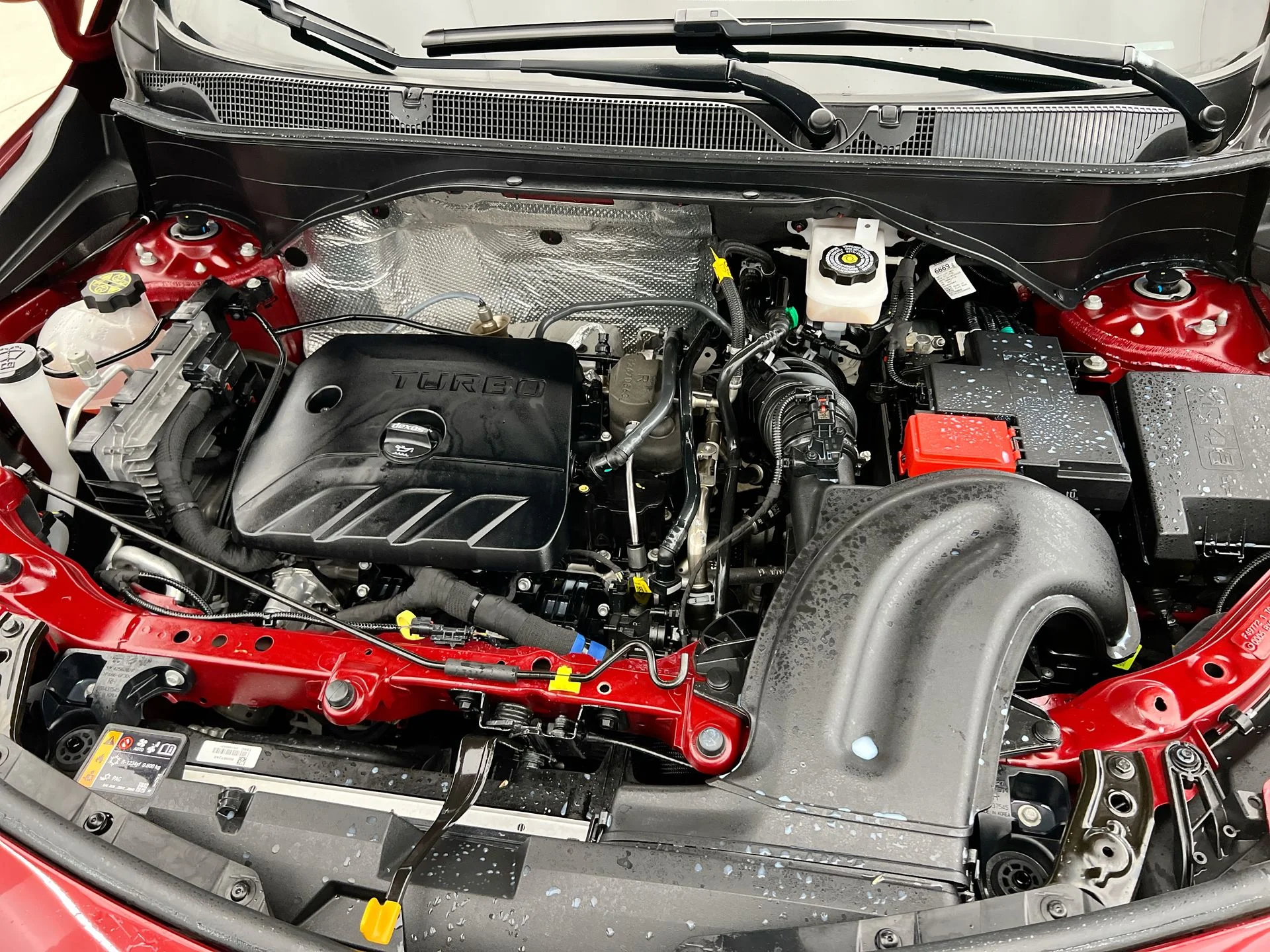Used 2023 Red Buick Essence image 36