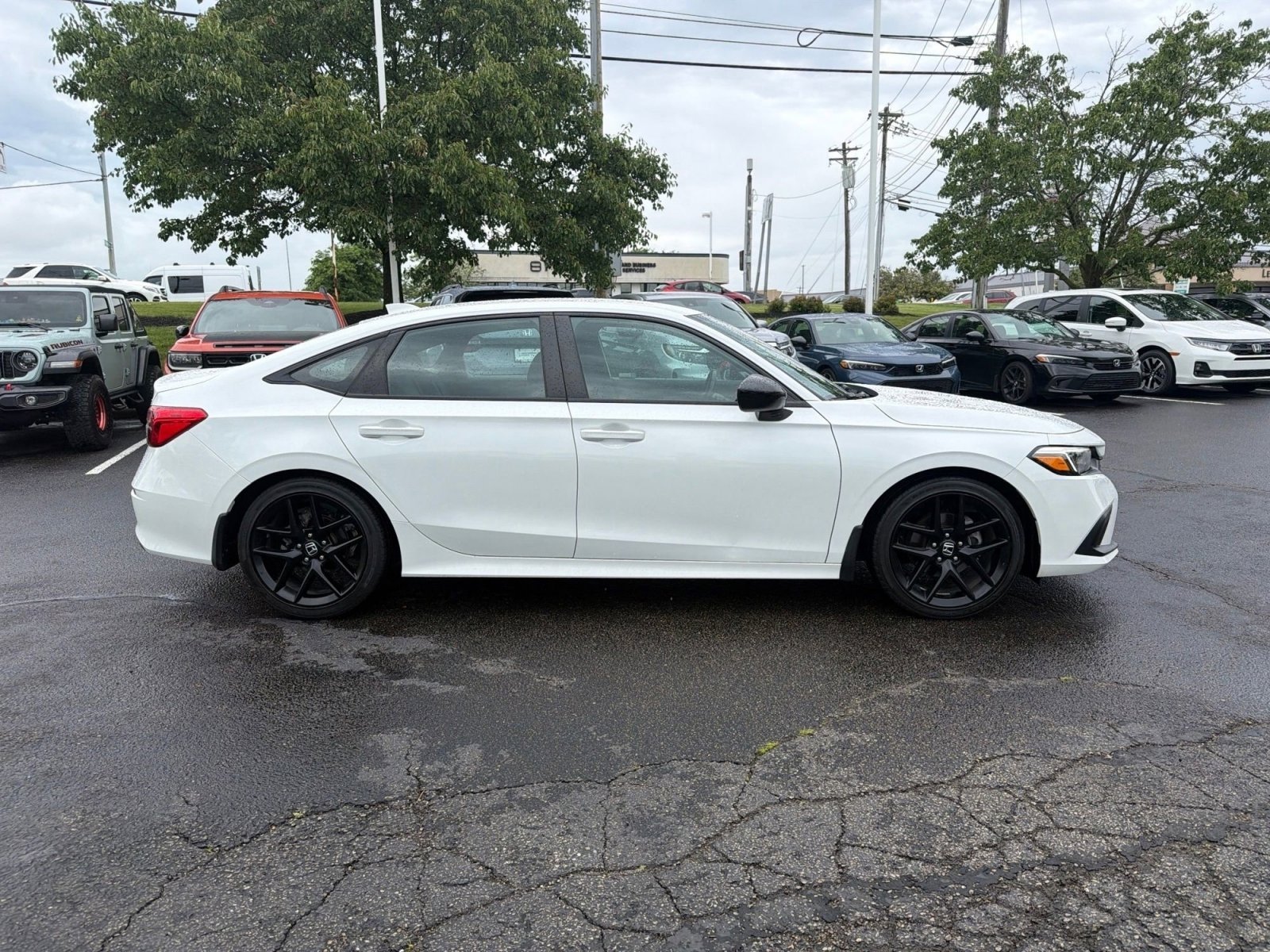 Certified Used 2023 Platinum White Pearl Honda Sport image 33