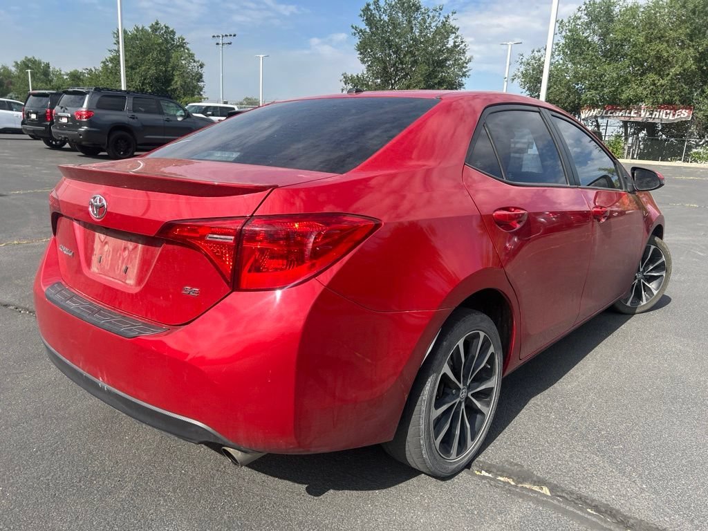 Used 2017 Barcelona Red Metallic Toyota SE image 5