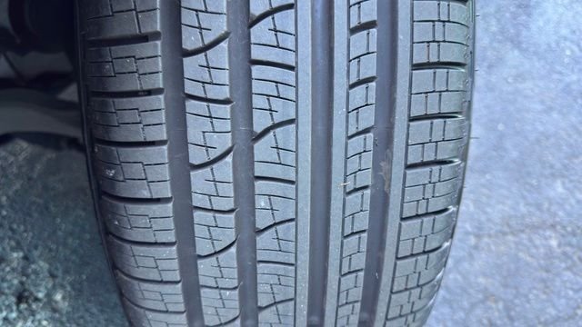 Used 2022 Gray Mercedes-Benz GLC 300 image 11
