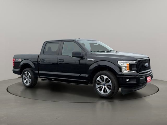 Used 2019  Ford XL image 9