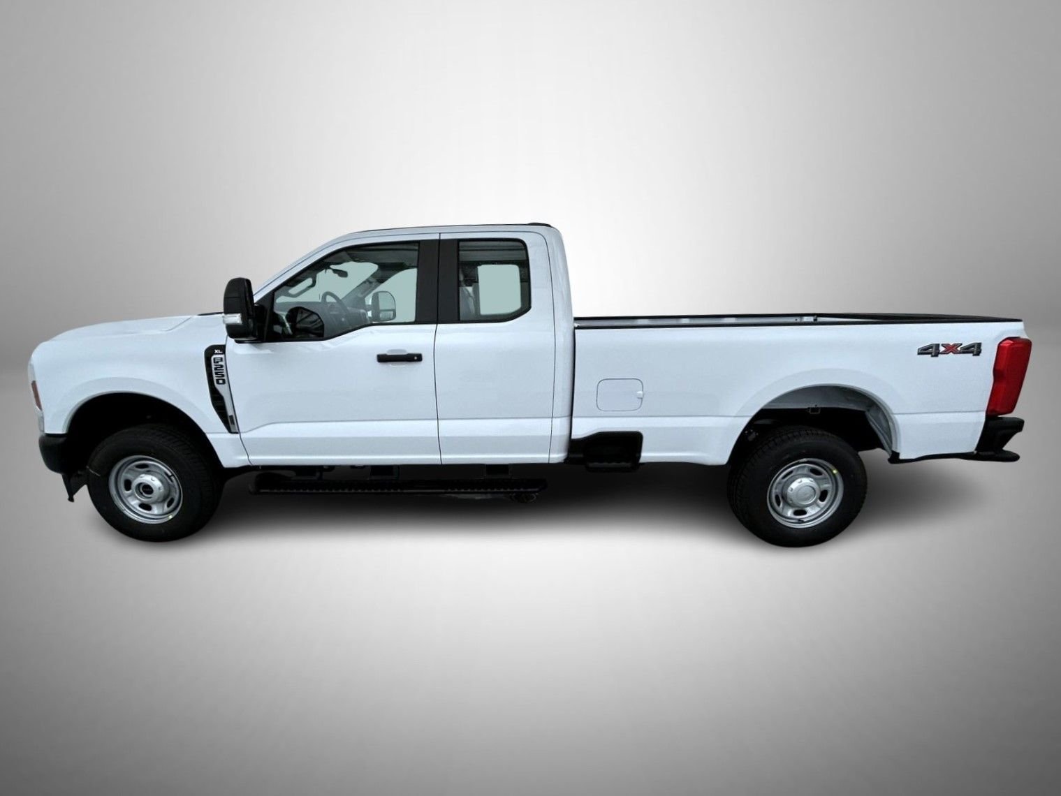 New 2026 Oxford White Ford XL image 8