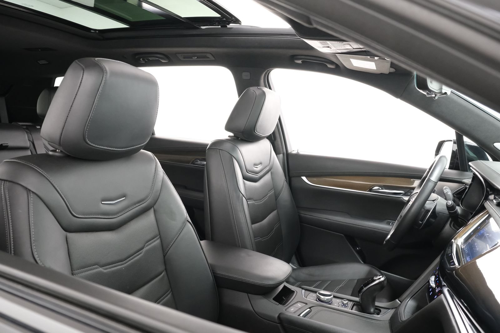 Used 2020 Stellar Black Metallic Cadillac Sport image 44