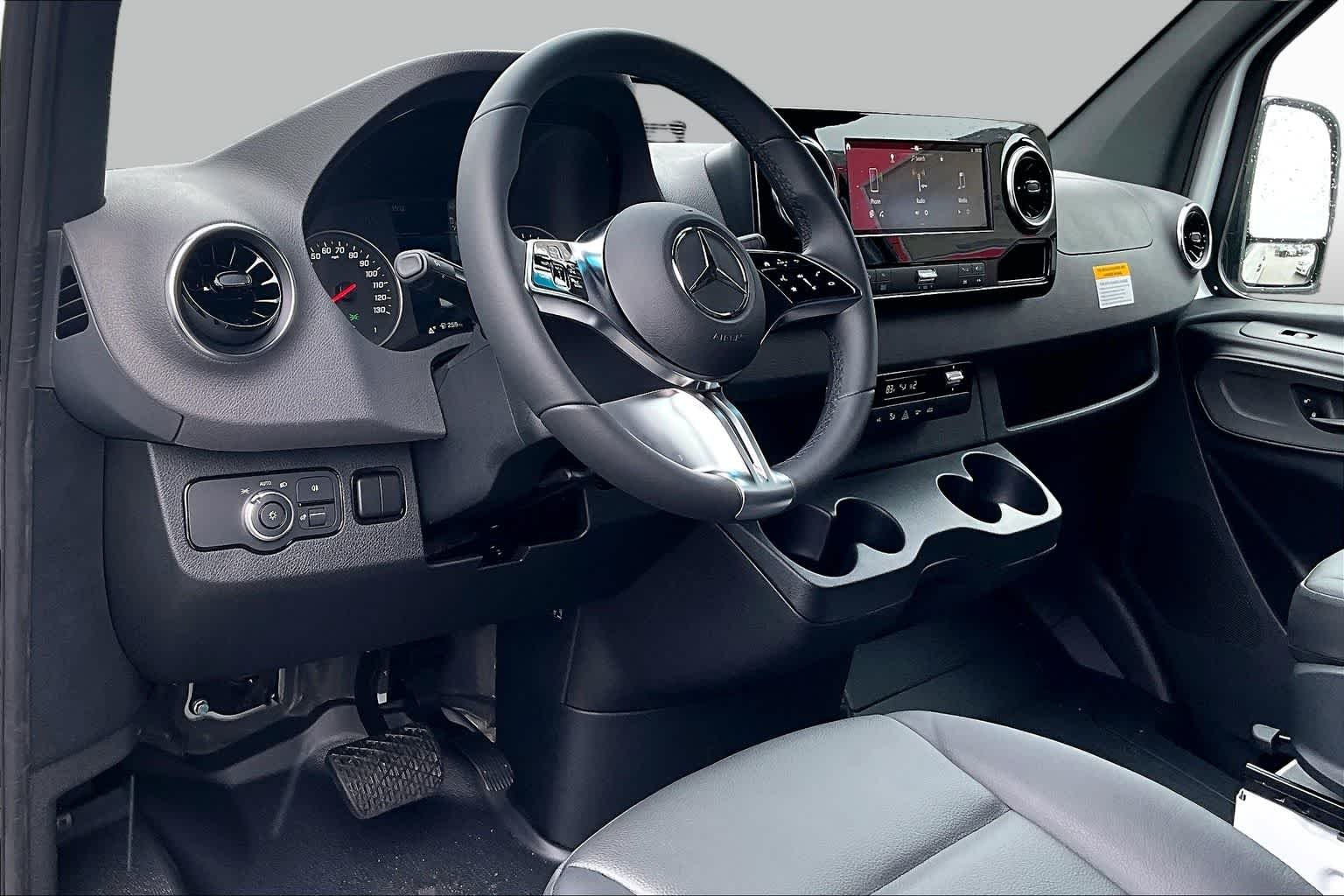 2025 Mercedes-Benz Sprinter Cargo Van Base - Photo 10