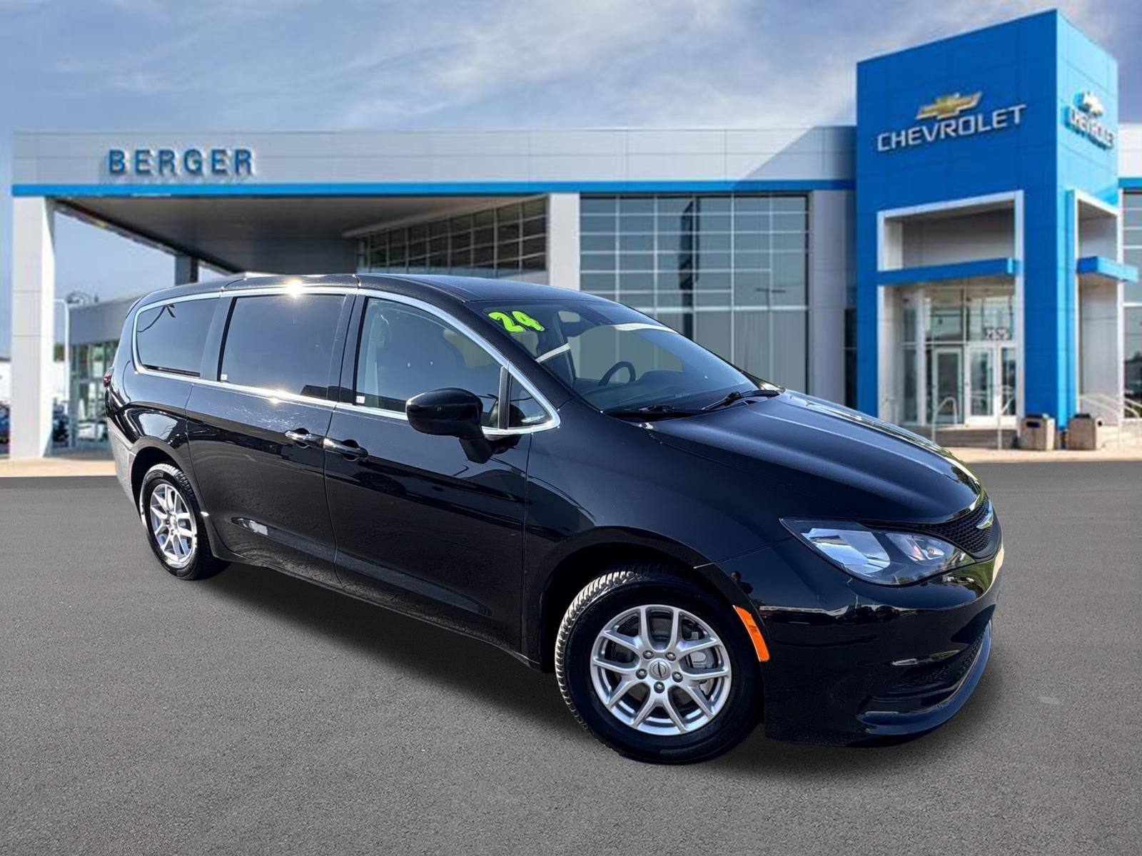 2024 Chrysler Voyager