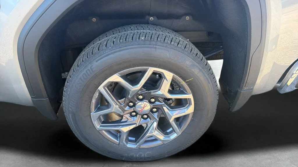 2026 GMC Sierra 1500 SLT - Photo 20