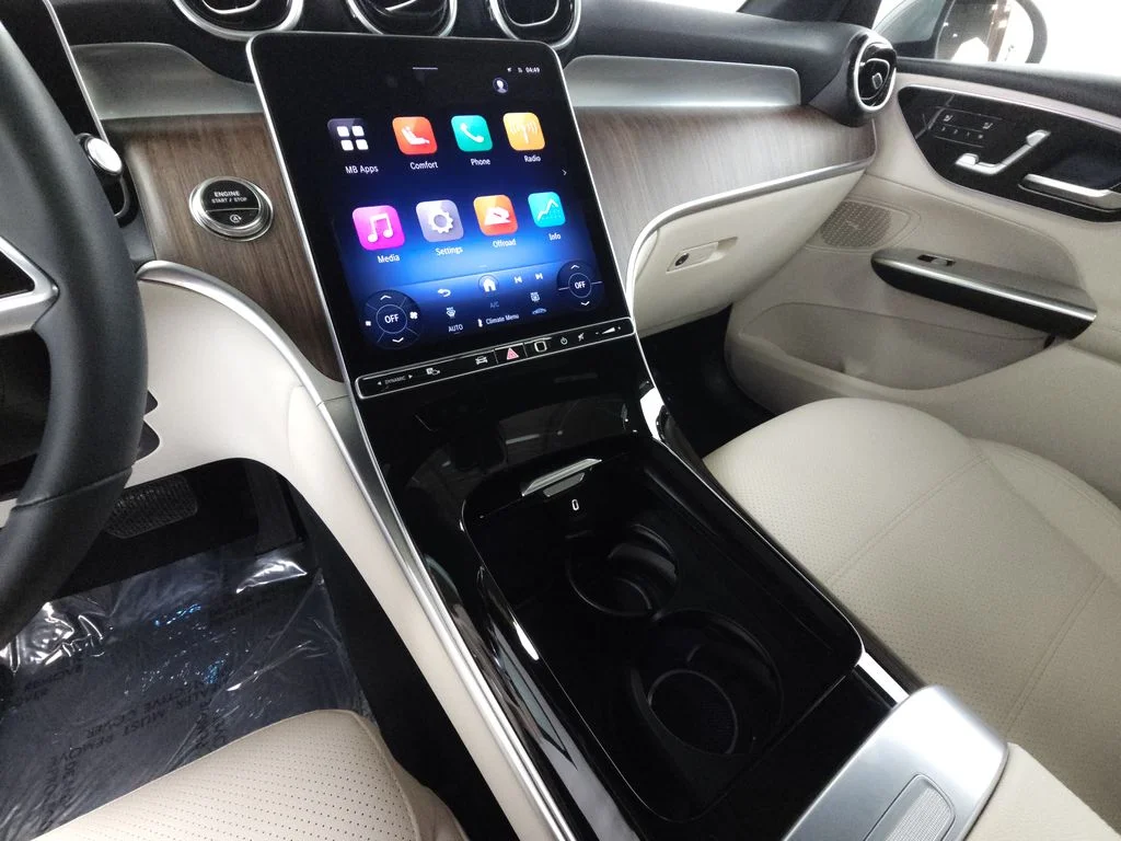 Certified Used 2026  Mercedes-Benz GLC 300 image 14