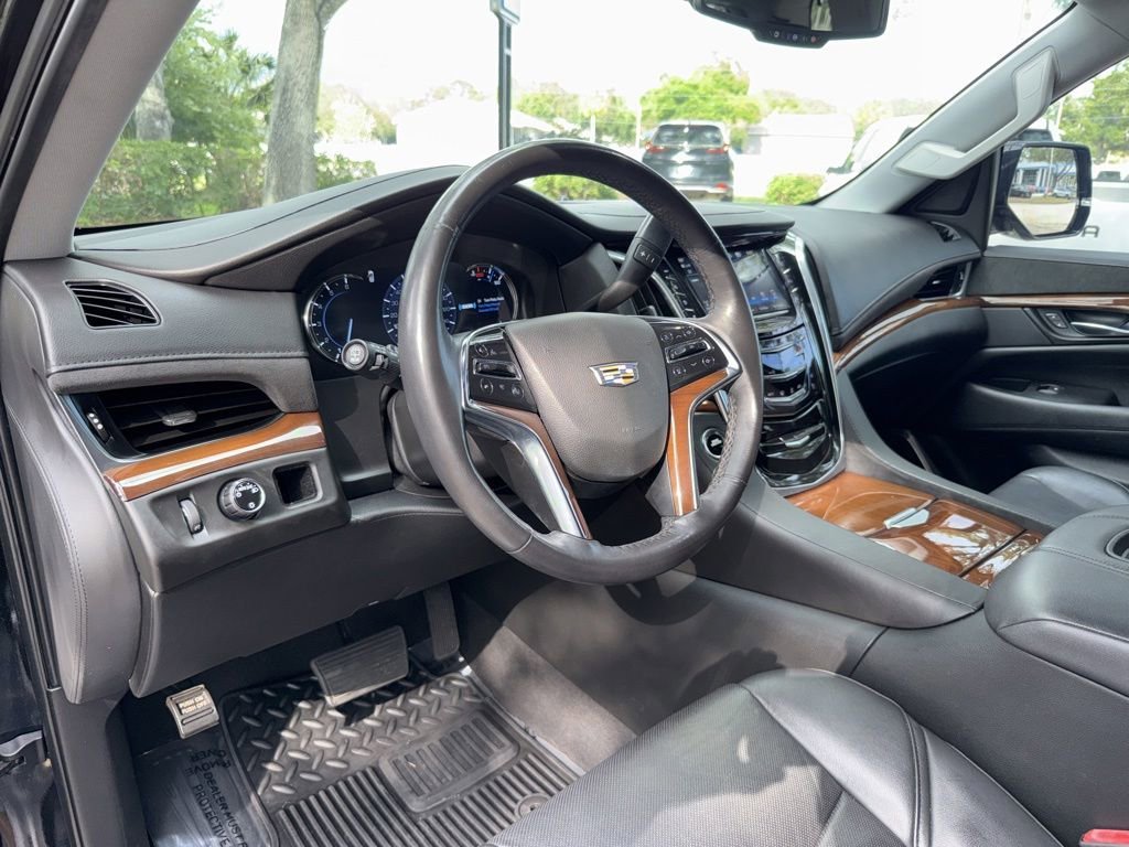 Used 2020 BLACK RAVEN Cadillac 2WD Standard image 17