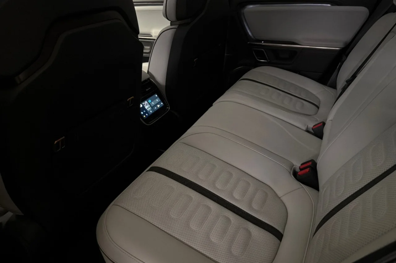 Used 2024 GRAY Rivian Adventure image 11