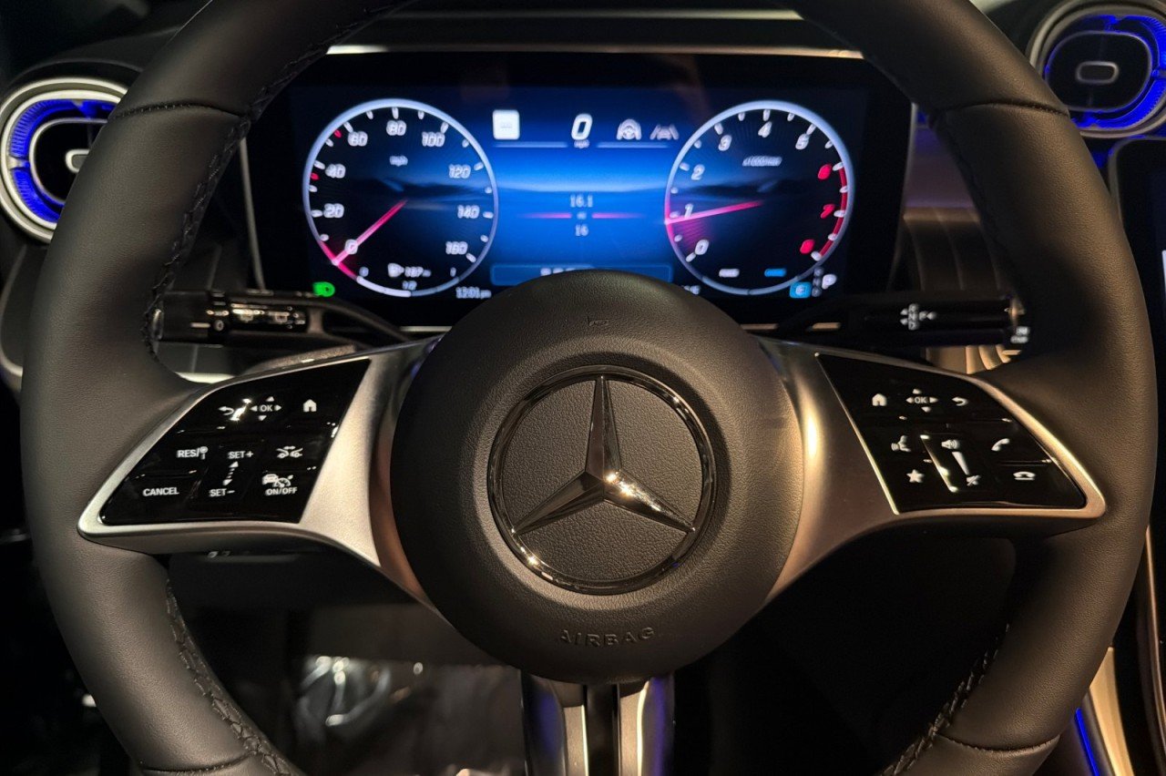 New 2026 Black Mercedes-Benz GLC 300 4MATIC® SUV image 21