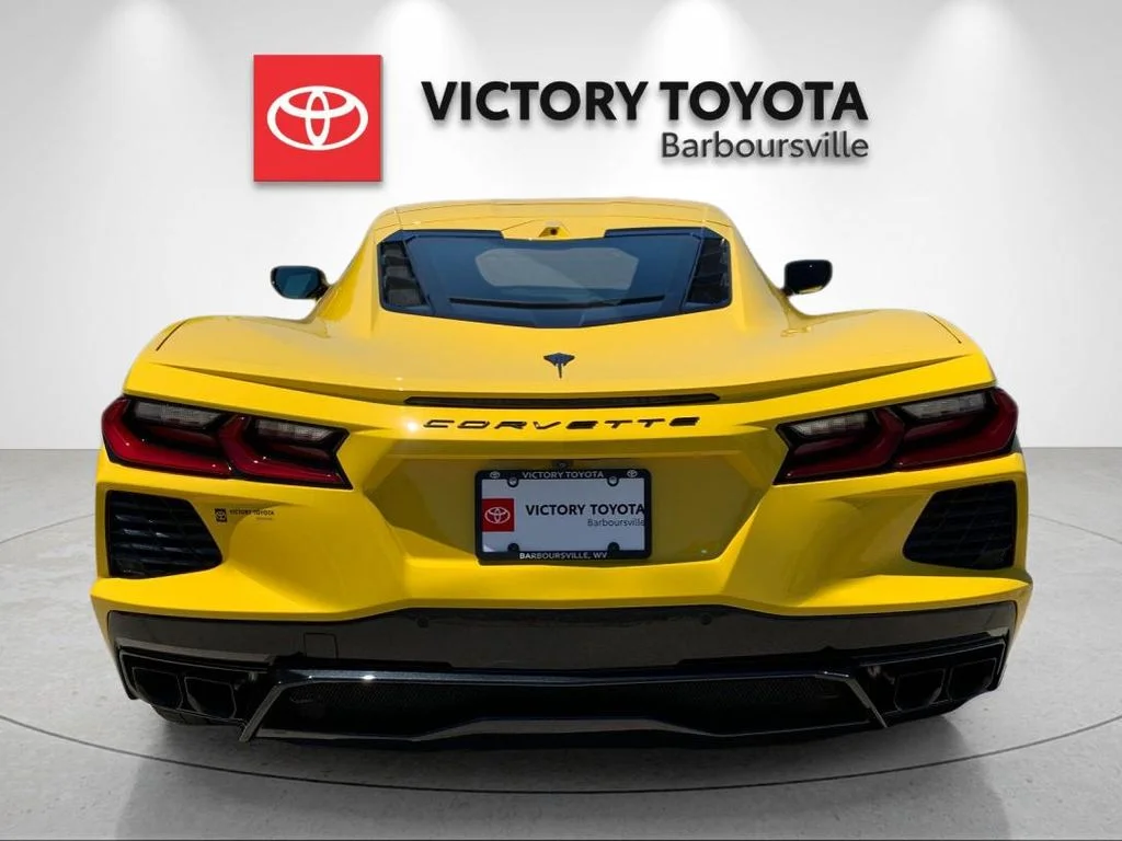 Used 2025 Yellow Chevrolet Stingray image 4