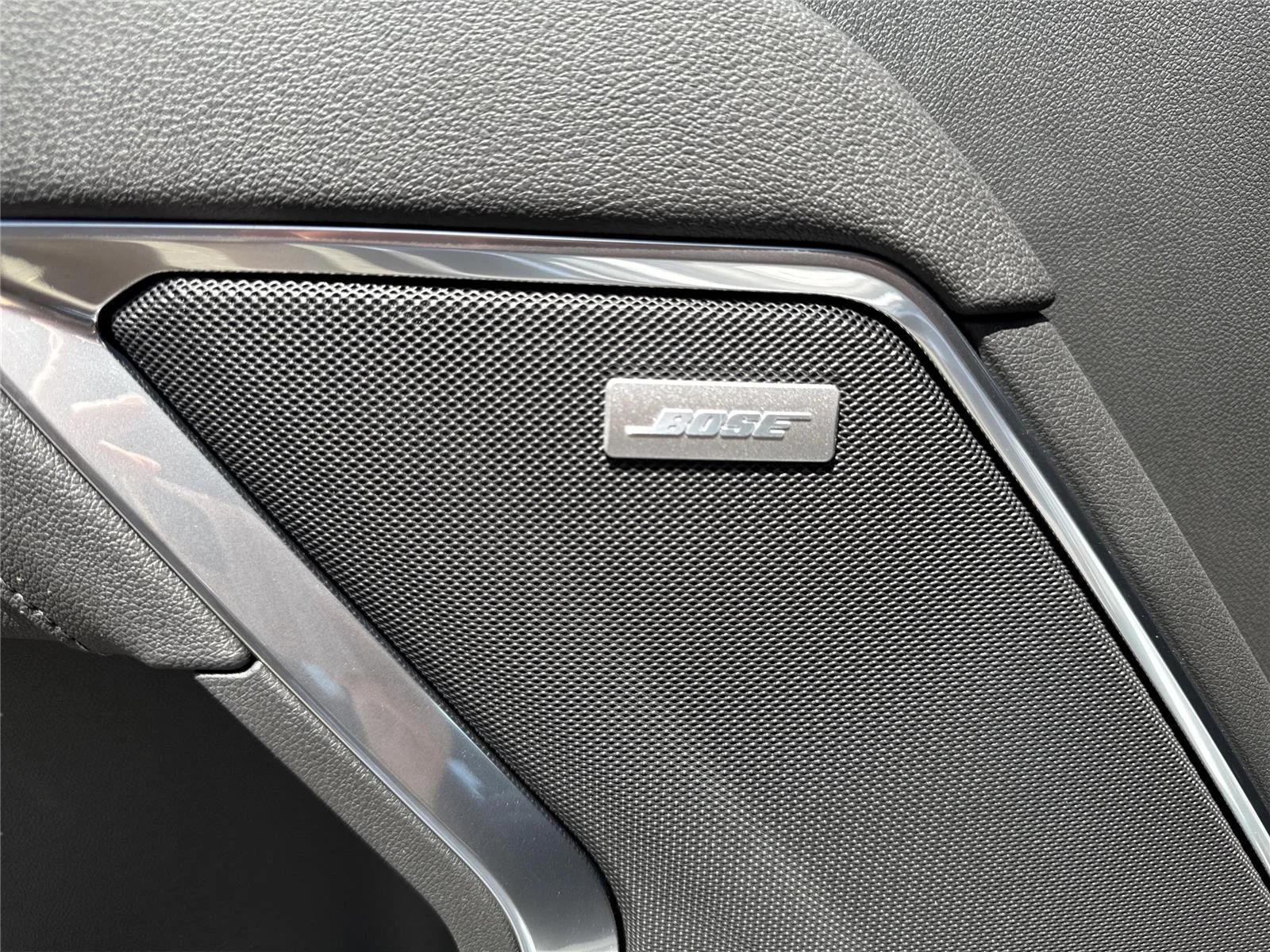 New 2026 Sterling Metallic GMC SLT image 32