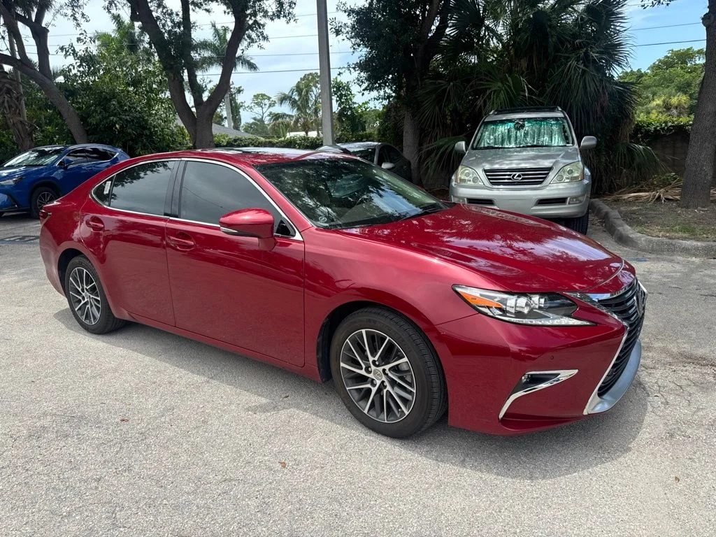 Used 2017 Red Lexus 350 image 1